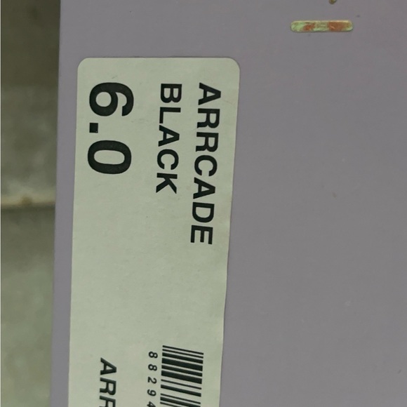 Elegant MADDEN GIRL Black Ankle Boots - Picture 8 of 8